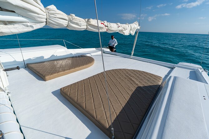 Cancun : All Inclusive Catamaran Tour to Isla Mujeres - Lunch, BBQ, and the food reality on included meals