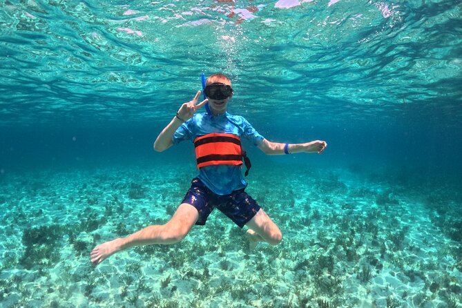 Cancun Catamaran: Isla Mujeres, Snorkeling, Drinks & Buffet Lunch - Crowds, comfort, and how to survive an oversold boat day