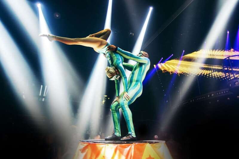 Cancun: Coco Bongo Nightclub Experience - The Main Event: Flying Acrobats, Confetti Showmanship, and Tribute Music