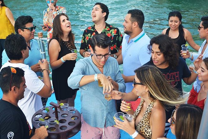 Cancun Dancer Cruise to Isla Mujeres with Snorkeling and Lunch - Lunch on Board: Fajitas With All the Fixings