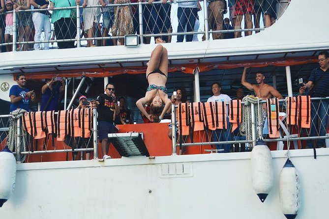 Cancun Dancer Cruise to Isla Mujeres with Snorkeling and Lunch - Isla Mujeres Stop: Time to Wander, Then Rent a Golf Cart