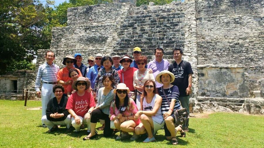 Cancun: Guided City Tour with Shopping by Double Decker Bus - Downtown Cancun and Plaza 28 shopping time
