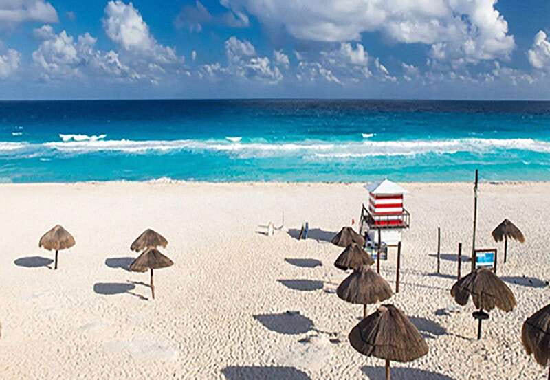Cancun: Hop-On-Hop-Off Sightseeing Bus Tour - Audio guide in English and Spanish, and what to do if it feels off