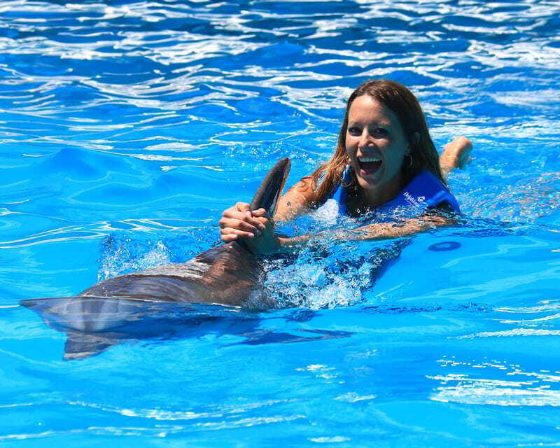 Cancun: Interactive Aquarium Ticket and Swim with Dolphins - Touch rules, phone rules, and the stuff you must prep