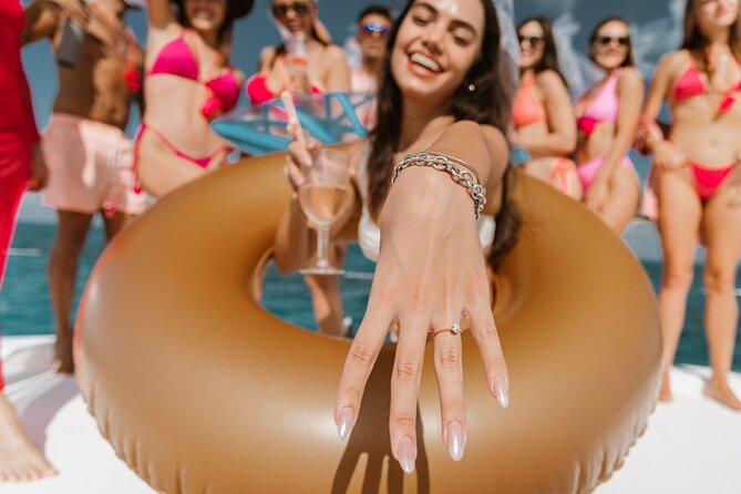 Cancun: Private Catamaran Bachelorette Party – 51' Leopard - Chef-made special menu, plus unlimited premium drinks