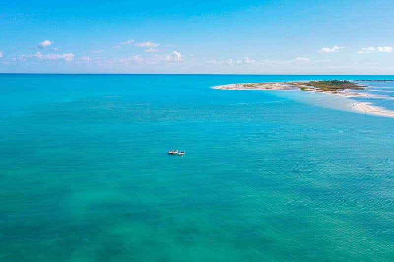 Cancun: Speedboat tour to a Virgin Beach - The Chacmuchuc Lagoon ride: adrenaline plus nature context