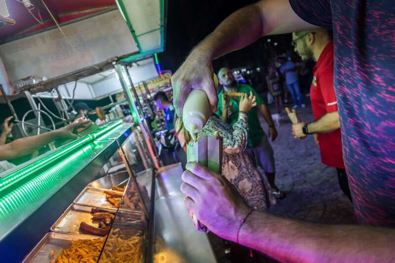 Cancún: Taco & Local Beer Tasting Tour with transportation - Beer tastings, sauces, and the tortilla hands-on moment