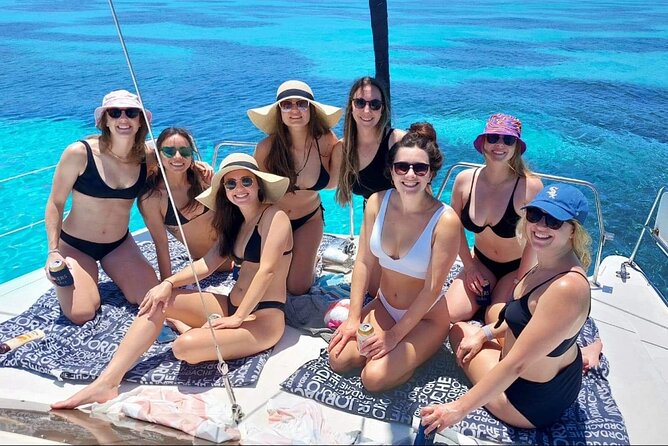 Cancun to Isla Mujeres Private Catamaran Cruising Snorkeling Fun! - Getting the most out of your crew (Juan, Joe, and the attentive vibe)