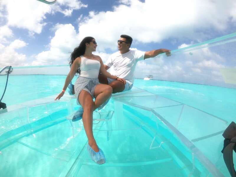 Cancun: Transparent Boat Tour with Drinks - Photography tips for a clear-bottom boat (so you get the shots)
