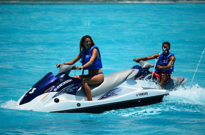 Cancun: Waverunner in Nichupte Lagoon - Views you will notice right away on Nichupte Lagoon