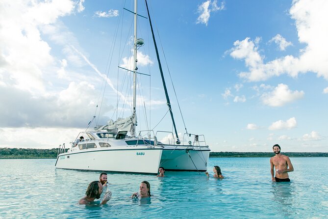 Catamaran Adventure: Sailing and Swimming in the Bacalar Lagoon - Swimming time: what to expect and how to feel confident