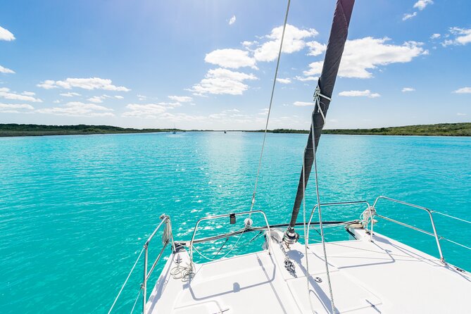 Catamaran Adventure: Sailing and Swimming in the Bacalar Lagoon - Getting on board at Casa China Bacalar and staying oriented