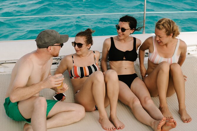 Catamaran Cancun to Isla mujeres Lunch OpenBar and Snorkeling - Lunch at the beach club, buffet-style: what you actually get