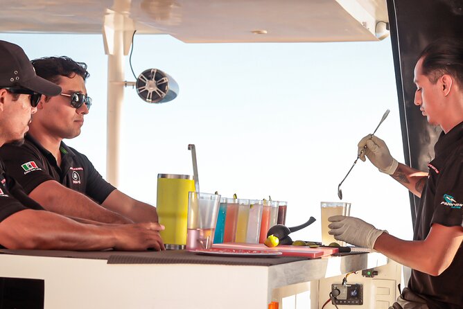 Catamaran - Luxury Private Tour - Arch of Cabo San Lucas: where the best photos usually happen