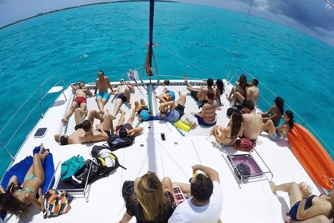 Catamaran Tour to Isla Mujeres from Cancún with Bar and Lunch - Getting there smoothly: pickup, meeting point, and timing