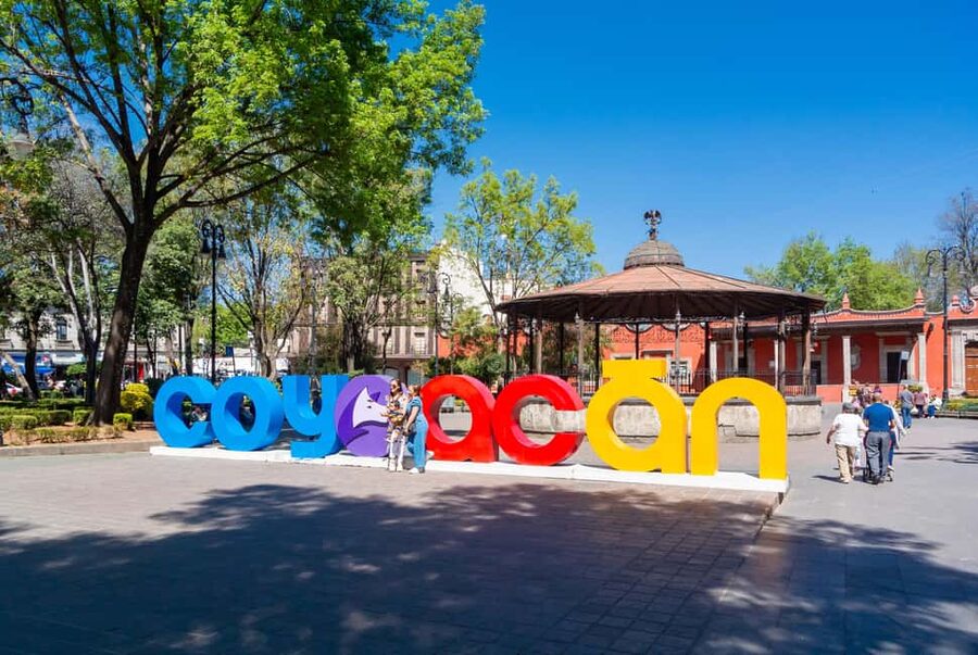 CDMX: Coyoacán, UNAM, Xochimilco, and optional Frida Kahlo Museum - UNAM: murals, the Central Library, and the volcano-shaped stadium