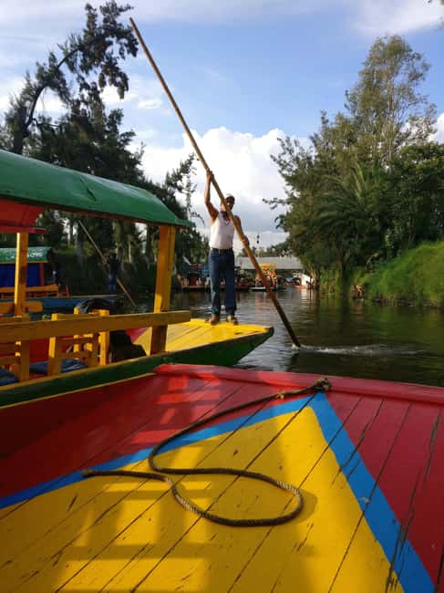 CDMX: Coyoacán, UNAM, Xochimilco, and optional Frida Kahlo Museum - Lunch, drinks, and what the food moments really cover