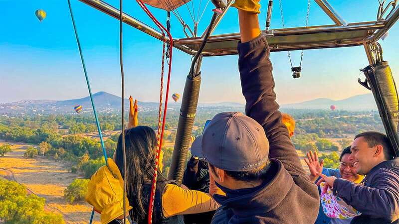 CDMX: Teotihuacan Balloon Flight with Optional Pyramids Tour - Basilica of Guadalupe: Why This Stop Feels Like a Different Mexico