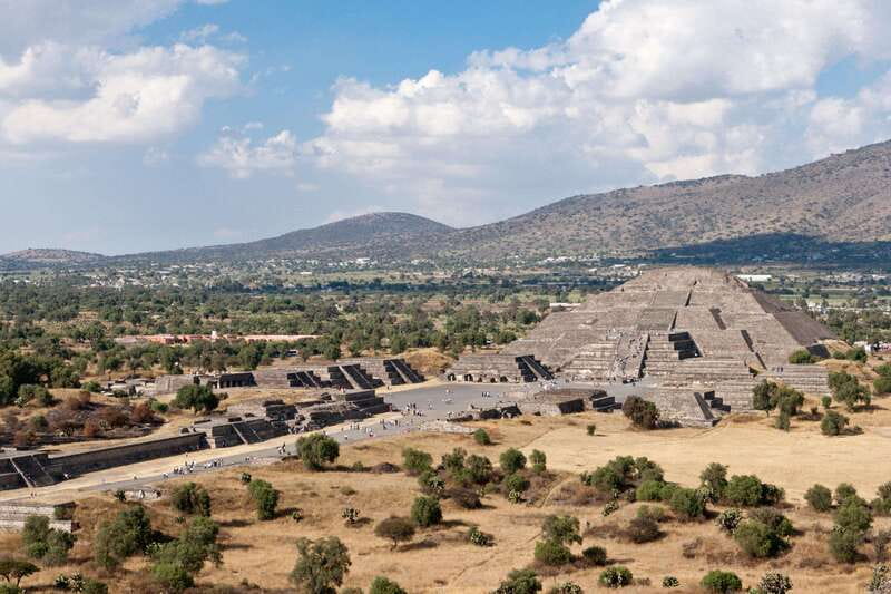 CDMX: Tour of the ruins of Teotihuacan, Tlatelolco, and Guadalupe - The 9-hour CDMX loop: pickup, travel, and pacing you can plan around