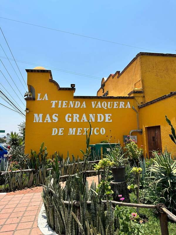 Chapala and Ajijic Tour from Guadalajara with 3 Potrillos - Guadalajara to Lake Views: the shape of this full-day loop