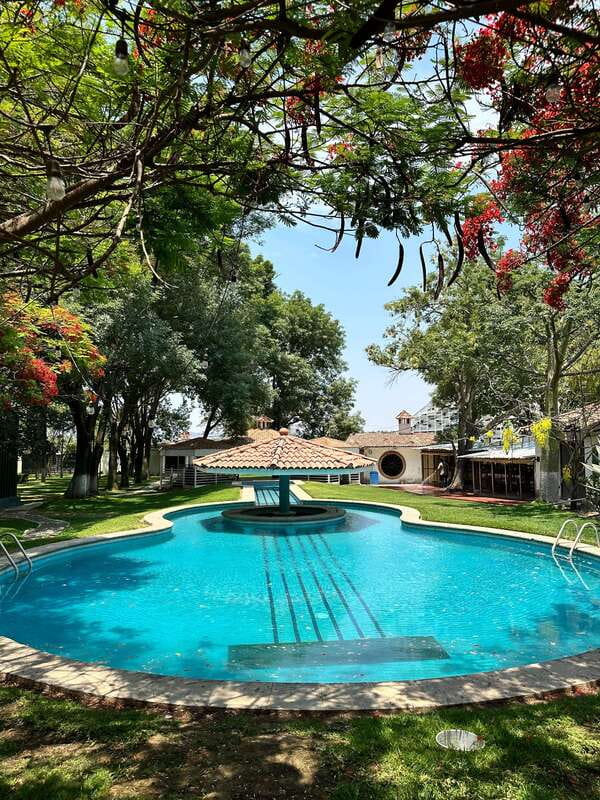 Chapala and Ajijic Tour from Guadalajara with 3 Potrillos - Los 3 Potrillos Ranch: the guitar-shaped pool and why it works as a photo stop