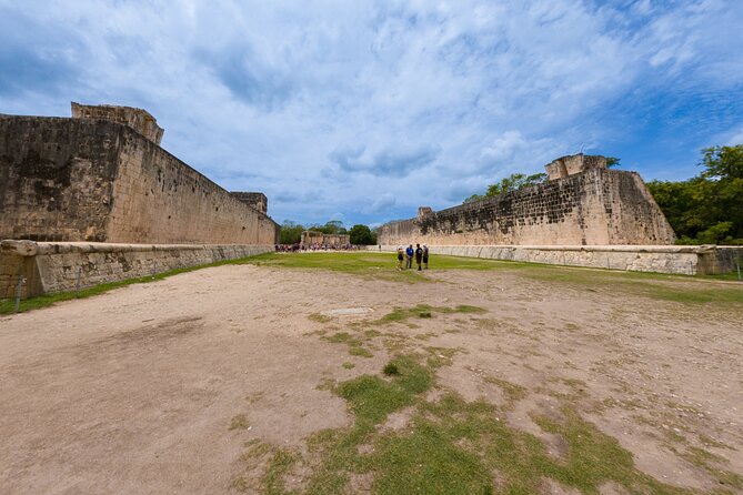 Chichén Itzá Ancestral Tour from Cancún with Cenote - Bus time, pickup changes, and how to protect your schedule
