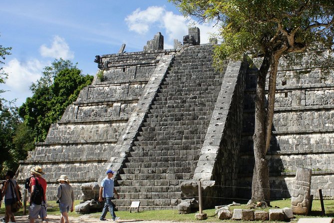 Chichen Itza, Beautiful Cenote and Valladolid All Inclusive Tour - Valladolid: colonial charm in a 30-minute window