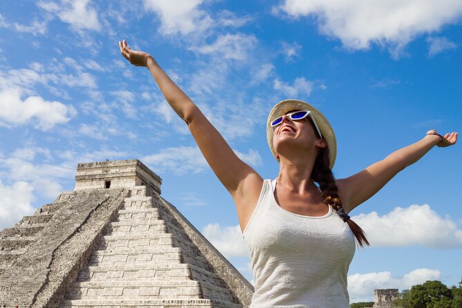 Chichén Itzá, Cenote Suytún, and Cenote Ikkil Guided Tour - Cenote Ik-Kil: Best Photo Swim, With Specific Rules