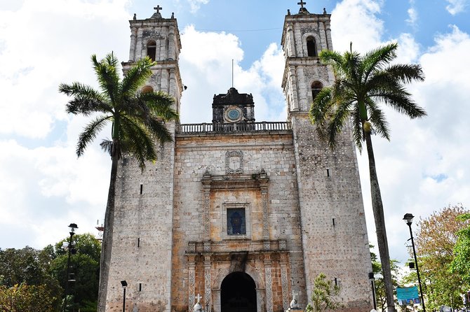Chichen Itza Day Trip Exclusive Nool-Ha Cenote & Valladolid Visit - Valladolid: A Fast Walk Through a Pueblo Magico With Snacks and Cathedral Views