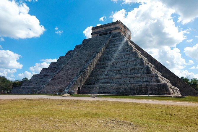 Chichen Itza Day Trip Exclusive Nool-Ha Cenote & Valladolid Visit - Guide Style, Group Dynamics, and How to Handle the On-Way Selling