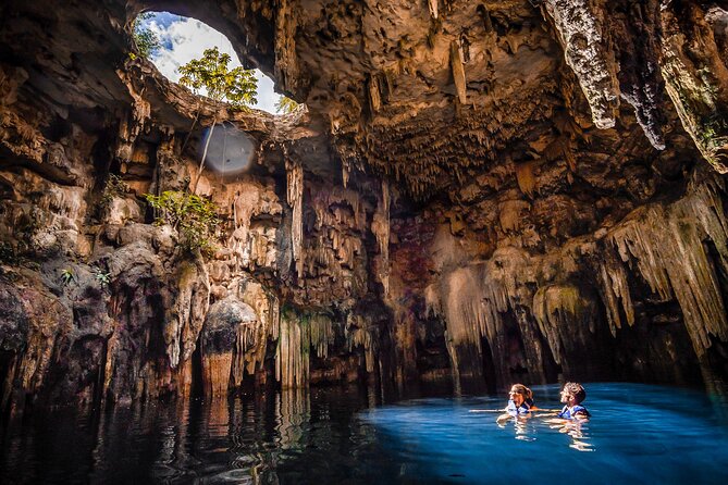 Chichén Itzá Guided Tour with Cenote & Buffet at Valladolid - Chichén Itzá with a certified bilingual guide