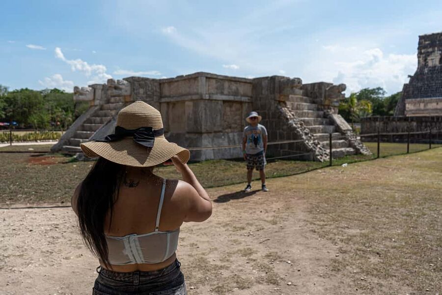 Chichen Itza On-Site Guided Tour with Certified Local Expert - Practical Stuff You’ll Want on Your Checklist