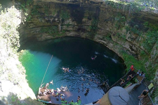 Chichen Itza, Suytun and Ik-Kil Cenote - Shopping stops: how to enjoy the culture without getting steamrolled