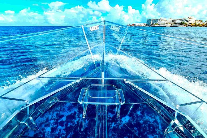 Clearboat in Cancun + Refreshments !! - Refreshments included: practical comfort on a small boat