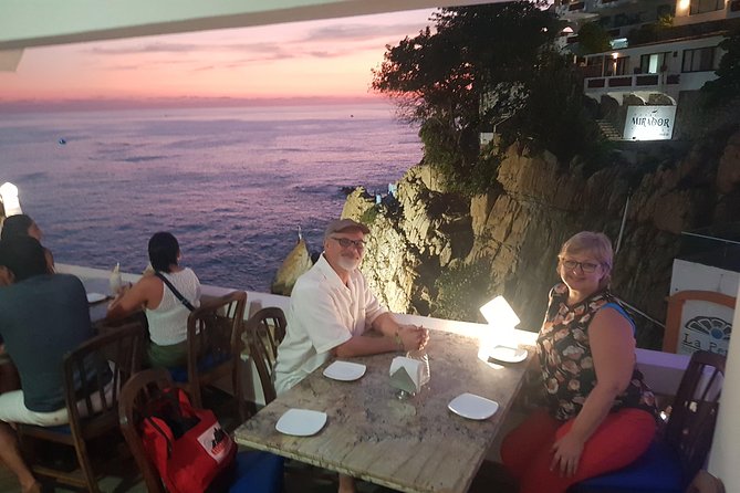 Cliff Diver De Luxe with Different Options at "La Quebrada" - The 3-course meal at La Perla, what you might actually get