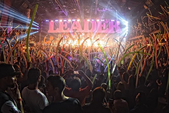 Coco Bongo Cancun Gold Member VIP Night Out by After Dark - Getting in: the 8:30pm check-in that protects your view