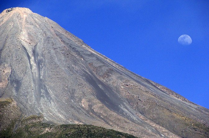 Colima Volcano Cultural Tour: Coffee Plantation, Hacienda and Comala Magic Town - Stop 3: Suchitlan maskmaker workshop and the meaning behind craft