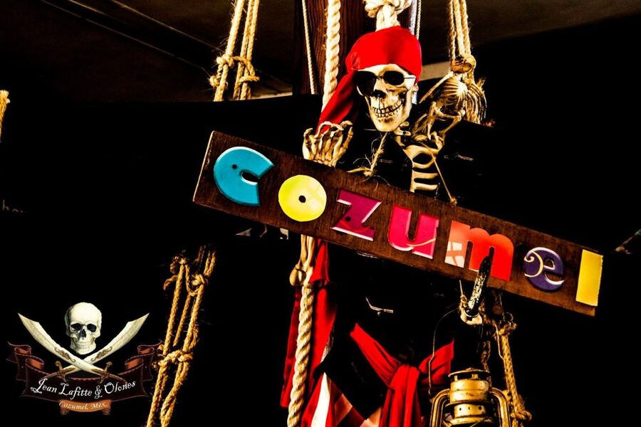 Cozumel: Pirate Ship Cruise with Open Bar, Dinner, and Show - Weather, Sea Conditions, and What to Bring for a Comfortable Night
