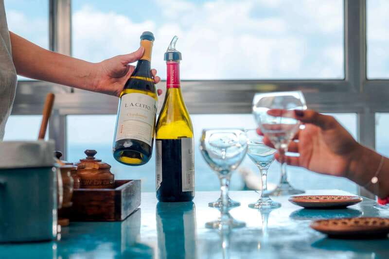 Cozumel: Seaside Chocolate Workshop and Wine Tasting - Making your own chocolate bar with the workshop kit