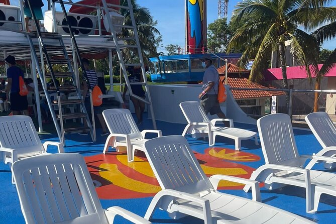 Dancer Cruise Isla Mujeres Snorkel Food and Drinks Included - Reef safety and lifeguards: how to think about swimming comfort
