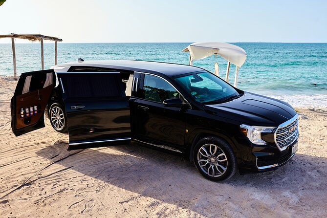 Deluxe GMC Limousine from CUN Airport to Playa Mujeres - STP Caribe Deluxe GMC Limousine: The Quick Take