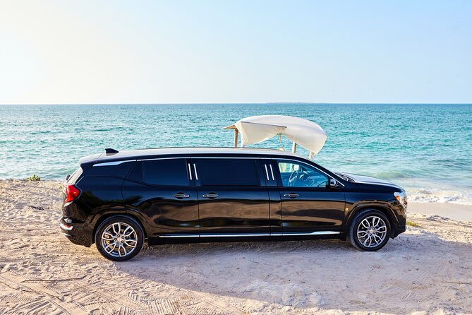 Deluxe GMC Limousine from CUN Airport to Playa Mujeres - From CUN Arrival to Playa Mujeres: What the 45 Minutes Feels Like