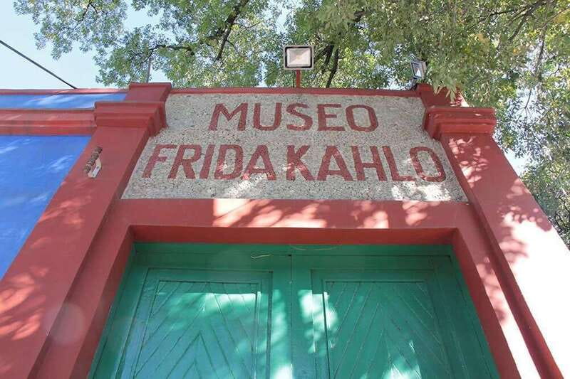 Discover Xochimilco and Coyoacán: Tradition, Music, Culture - Start at Turibus Tours, Then Let the Route Handle the City