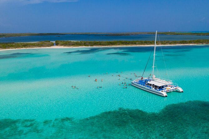 El Cielo, Palancar Snorkel & Beach Party Experience - The 65-foot catamaran ride: views, crew vibe, and what to expect onboard