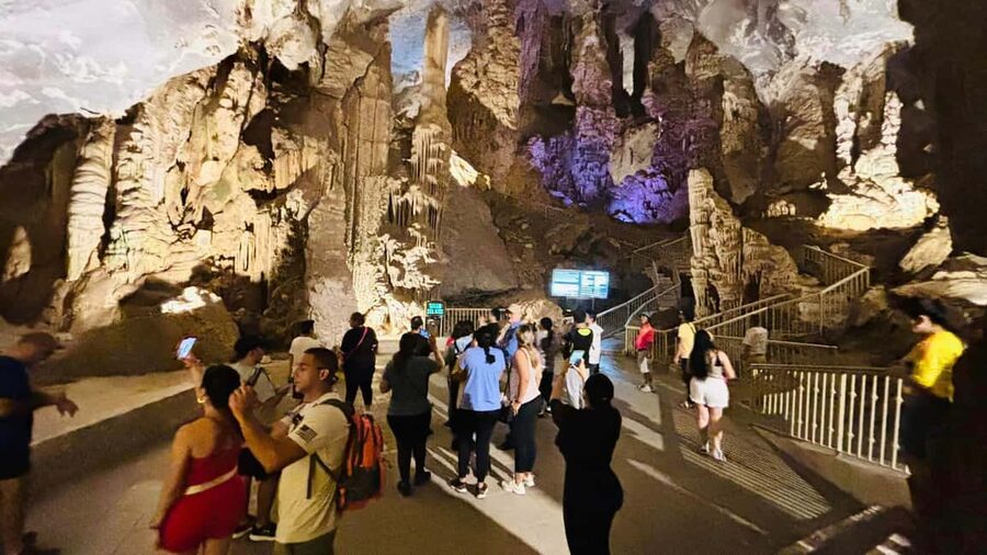 El mejor tour a "Grutas de Garcia" + Teleférico + Tickets - Who should book this García Caves cable car tour