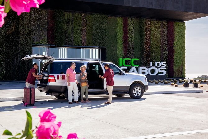 EPIC Airport Roundtrip Shuttle - Door-to-door in Los Cabos: hotel pickups and lobby drop-offs