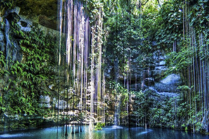 Exclusive Tour to Chichen Itza, 2 different Cenotes & Valladolid for 1 price! - Ik Kil Cenote: the famous plunge, lockers, and life vest rules