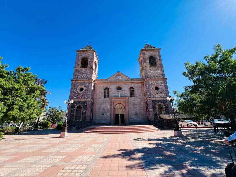 From Cabo/San José del Cabo: La Paz, Balandra & Todos Santos - Todos Santos: Hotel California and a Quick Taste of Town
