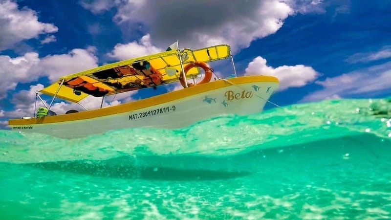 From Cozumel: 3 Reefs Boat Tour with Drinks and Snorkeling - Snorkeling gear and how the guide changes your odds
