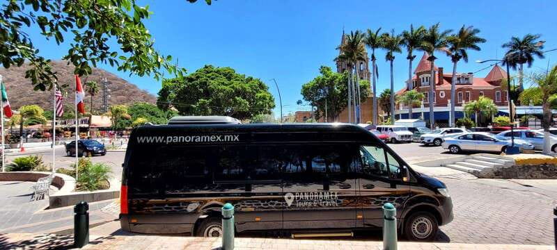 From Guadalajara: Enchanting Lake Chapala & Ajijic Day Trip - Getting there the easy way, meeting point matters